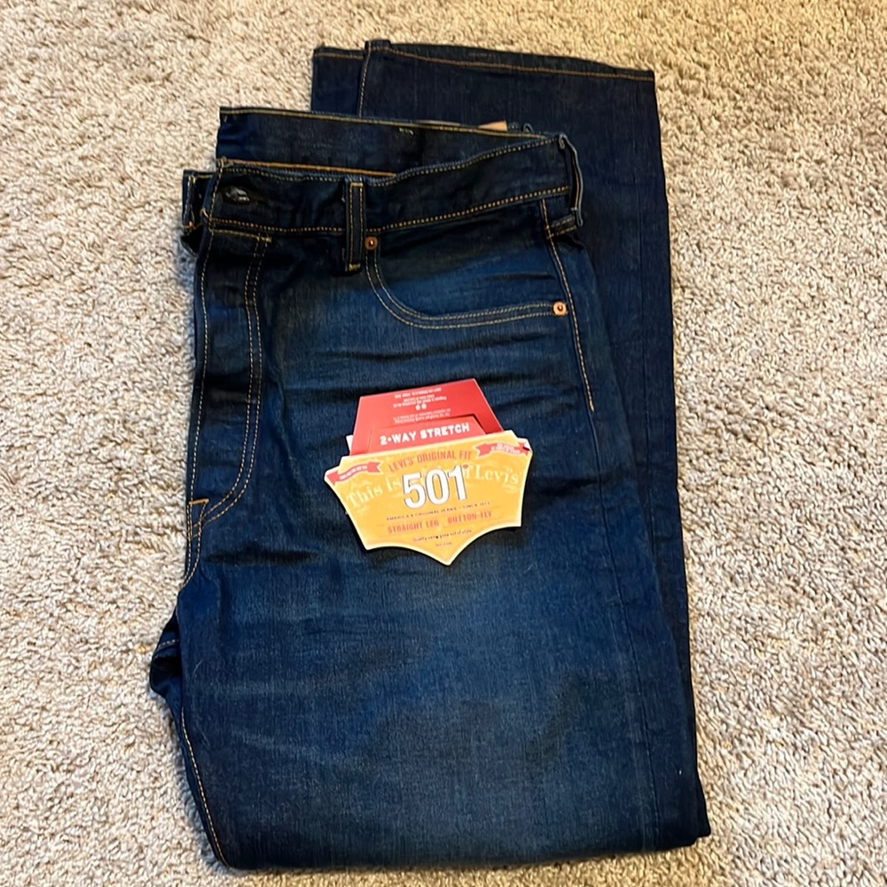 NWT Levi 501